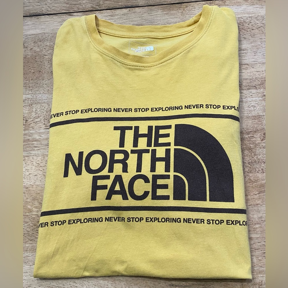 The North Face Standard Fit Adult M Yellow/Brown Short Sleeve Cotton Graphic Tee